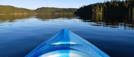 Kayaking in Gorge Harbour