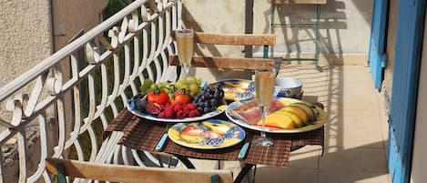 Lunch on the balcony