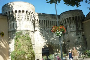 Pernes les Fontaines town walls and entrance gate