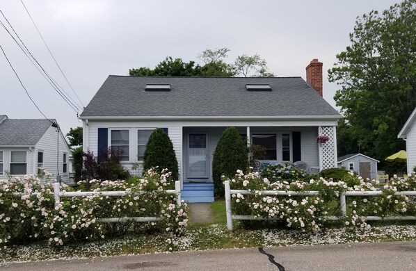 9 Desano Dr.  Adorable Beach Cottage at Scarborough Beach