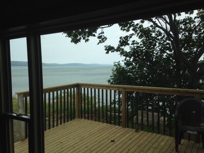 Ocean view cottage in town of Digby