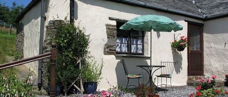 Windbury Cottage exterior