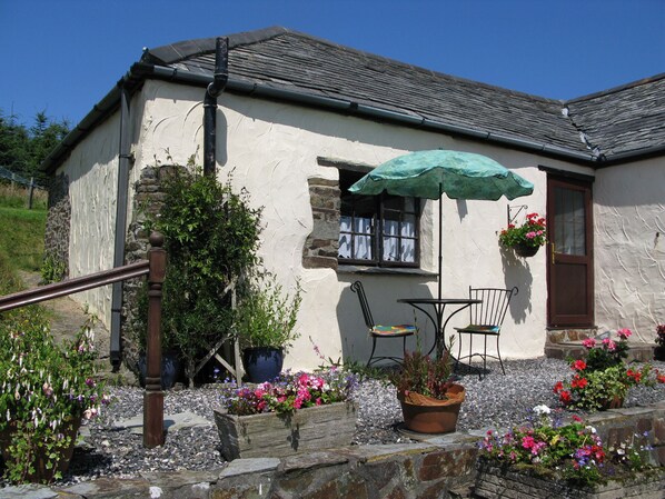 Windbury Cottage exterior