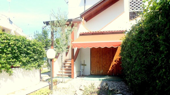 Exterior detail