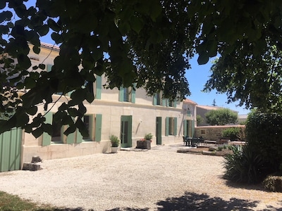  Traditional Charentaise house with safe heated swimming pool for  children.