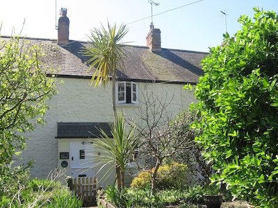 Lime Cottage, Grade II listed, Secluded Courtyard Garden, Distant Sea View