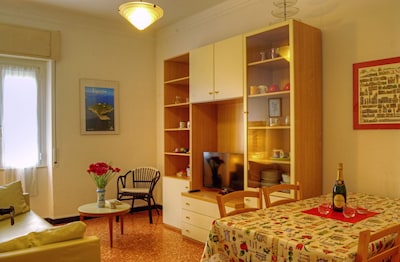 Three-room air conditioning sleeps 6 100 meters from the sea 3rd floor lift