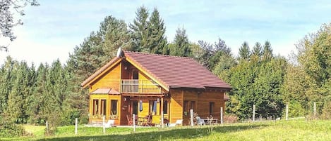 Le chalet en été 