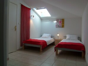 Twin Room Upstairs
