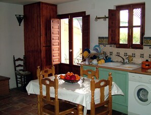 Kitchen dining area