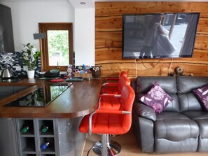 Kitchen Lounge