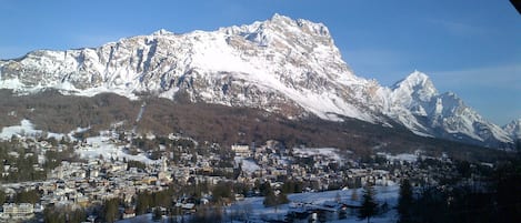 la vista dalla terrazza .
View from terrace