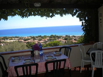 Panoramic house by the sea