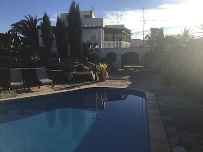 Luxury Villa with Private Pool in Villaverde 