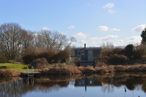 The hut and lake