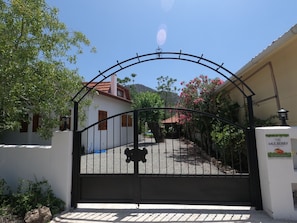 Front entrance from road