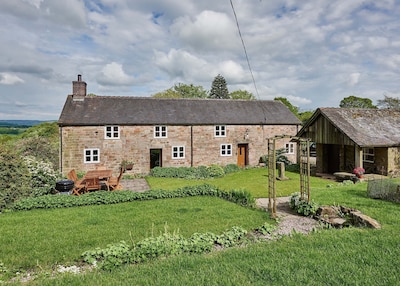 Croft Meadows Farm - 5 dormitorios, casa de campo que admiten perros en zona rural de Staffordshire 
