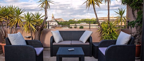 your own rooftopterrace with an amazing view. the sitting corner.