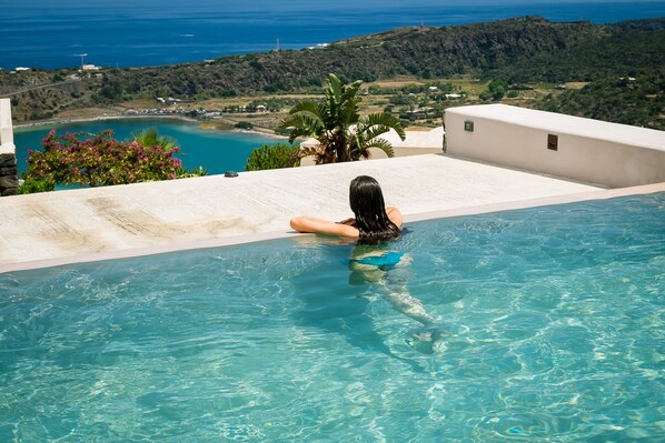 vista dalla piscina