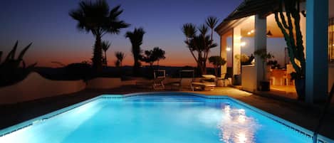 Pool by night - Casa Estrella