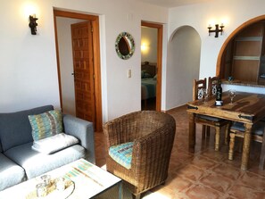 Apartment Vistamar 1: Living room