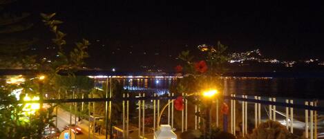 Magic view from your terrace, suspended over the sea.