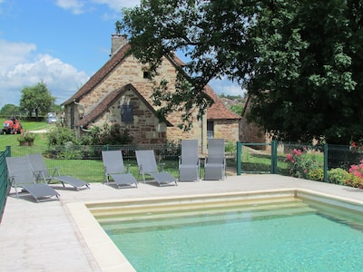 Old farmhouse with privat pool- BADEFOLS D'ANS