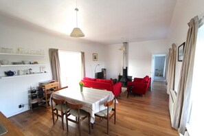 Kitchen/ living room