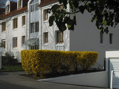 Zentrumsnahe, helle  Fewo mit TG-Stpl. und 2 Bädern. Langzeitmieter willkommen 