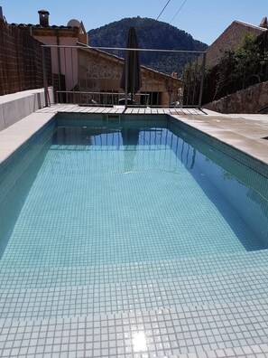 Private pool
