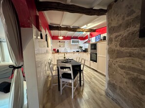 Kitchen for 9 persons