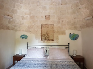 Trullo mit Aussicht und bequemes großes Bett