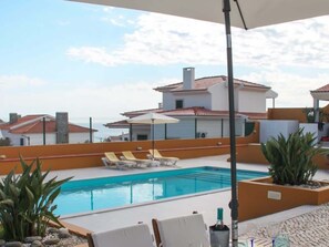 Villa With Pool By the Beach