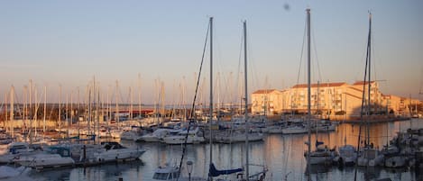 Vue du port depuis la loggia