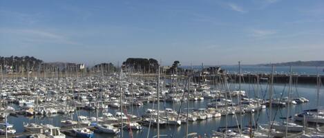 Le port  de plaisance vue de la chambre