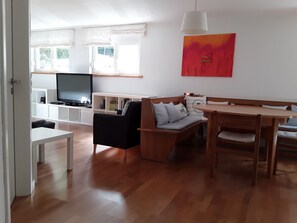 Esstisch / Wohnzimmer