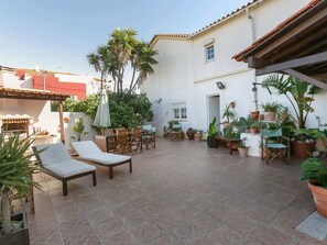 Outdoor Patio with Barbecue