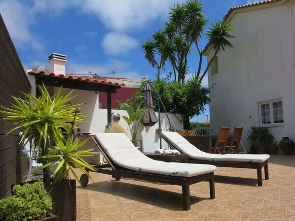 Outdoor Patio with Barbecue