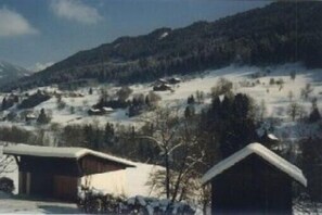 Vue du balcon  sur les Aravis et Beauregard