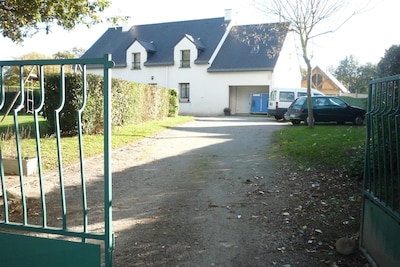 maison traditionnelle, jardin privatif, tranquillité assurée, 