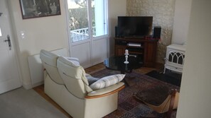 salon . COIN TV . WIFI