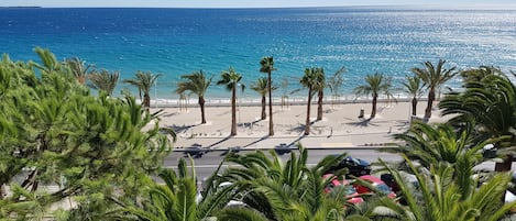 Vue sud sur la mer et une promenade totalement refait été 2017 