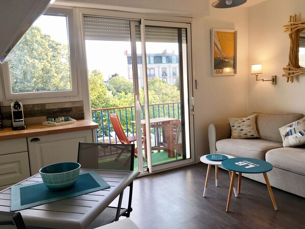 sejour donnant sur balcon sud sans vis à vis