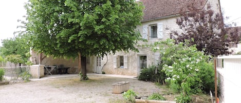 Cour du gîte