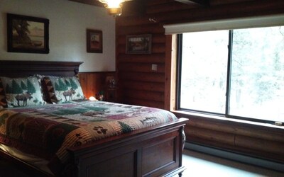 Great 2300 sq. ft. cabin in the pines....2 miles from the lake.  Enjoy 4 acres 