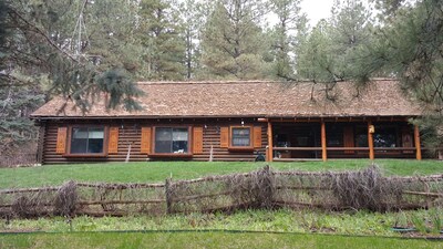 Great 2300 sq. ft. cabin in the pines....2 miles from the lake.  Enjoy 4 acres 