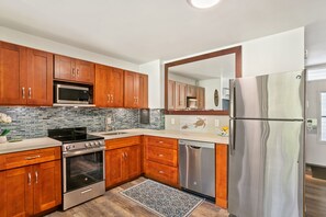 Napili Shores C116 kitchen 1
