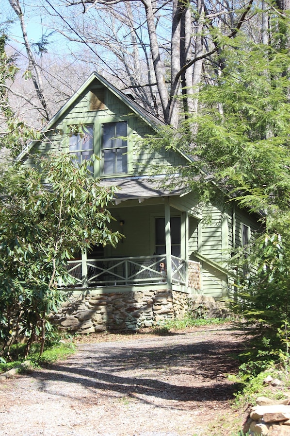 1914 cabin is one of the earlier buildings in Montreat.  
