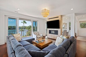 Views of the intracoastal from many rooms! Enjoy the living room with large TV