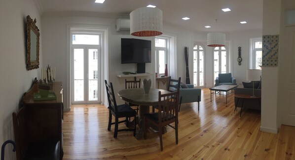 Living and dining 